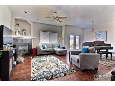 Features Cozy Gas Fireplace