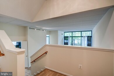 11561 Rolling Green Ct unit 100, Reston, VA 20191 - photo 4
