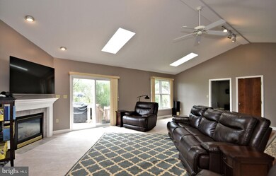 105 Martin Ln, Douglassville, PA 19518 - photo 7