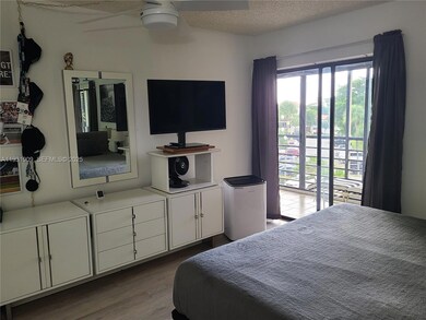 Cypress Bend unit 418, Pompano Beach, FL 33069 - photo 3