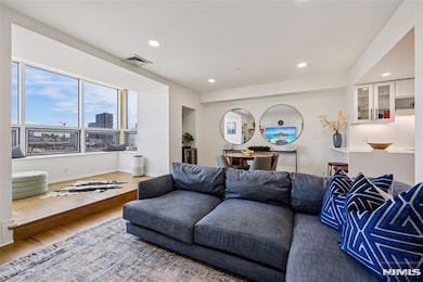 Zephyr Lofts unit 703, Jersey City, NJ 07310 - photo 2