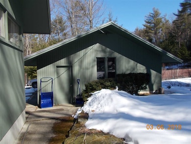 17 Glenwood Dr, Claremont, NH 03743 - photo 6