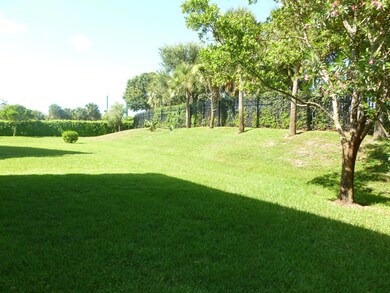 1125 Center Stone Ln, Riviera Beach, FL 33404 - photo 4