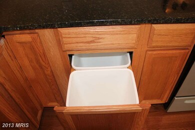 9093 Gold Amber Garth, Columbia, MD 21045 - photo 6