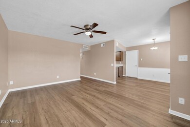 9639 W Cinnabar Ave-4