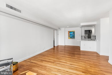 St. Paul at Chase Condominiums unit 711, Baltimore, MD 21202 - photo 7