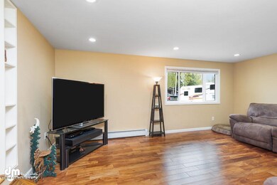 Living Room_Kristian_22-SMALL