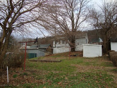 341 E Poplar St, Nanticoke, PA 18634 - photo 2