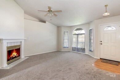 429 S Valley Dr, Nampa, ID 83686 - photo 4