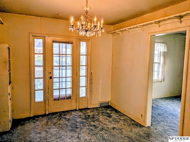 878 S 32nd St, Lincoln, NE 68510 - photo 4