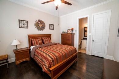 1602 Monarch Oaks St, Houston, TX 77055 - photo 7