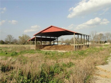 411 Temple Ford Rd, Shelbyville, TN 37160 - photo 2