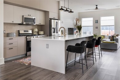 4602 Fisk St unit B, Houston, TX 77009 - photo 3