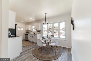 227 Lake Rd, Pasadena, MD 21122 - photo 7