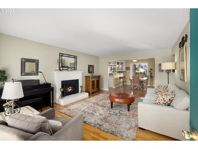 12645 SW Park Way, Portland, OR 97225 - photo 5