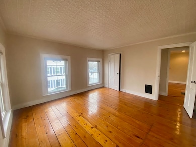 35 Broad St unit 3, Newburyport, MA 01950 - photo 7