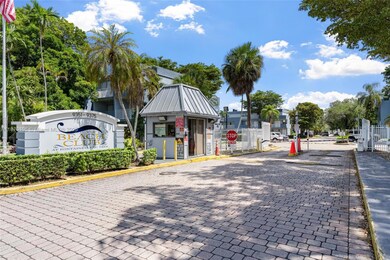 The Beach Club at Fontainebleau Park unit E225, Miami, FL 33172 - photo 2