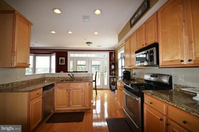 2466 Curie Ct unit 18, Herndon, VA 20171 - photo 4