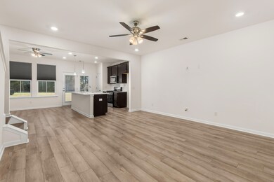 432 Trotters Ln, Moncks Corner, SC 29461 - photo 5