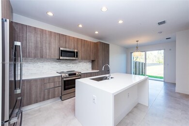 7259 NW 102nd Place, Doral, FL 33178 - photo 5