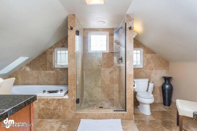 06-masterbath1