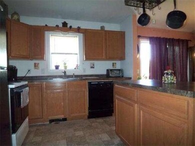 36 Robin Ln, Orange, MA 01364 - photo 7