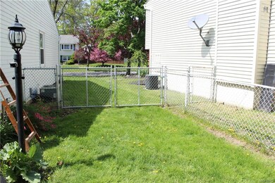 733 Fairmont Ave, North Tonawanda, NY 14120 - photo 3