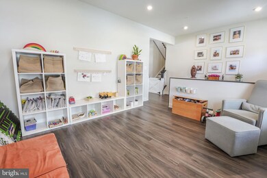 7480 Flag Point Ct, Manassas, VA 20109 - photo 6