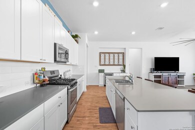 8950 Rancher Place, Seguin, TX 78155 - photo 6