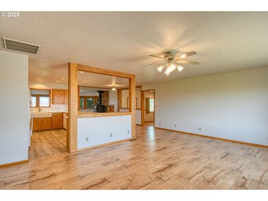 72062 Westfield Blvd, Pendleton, OR 97801 - photo 4