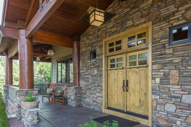 1005 N Scenic Drive MLS Photos-3