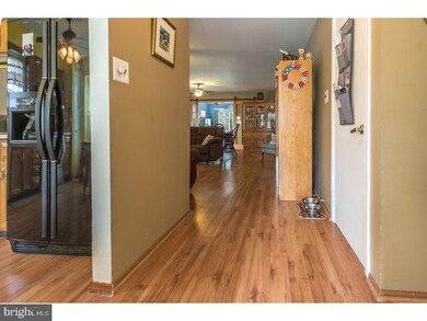 9 Newtown Ct, Mount Laurel, NJ 08054 - photo 4