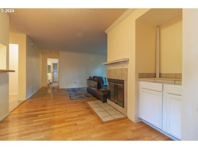 8315 SW Curry Dr unit D, Wilsonville, OR 97070 - photo 5