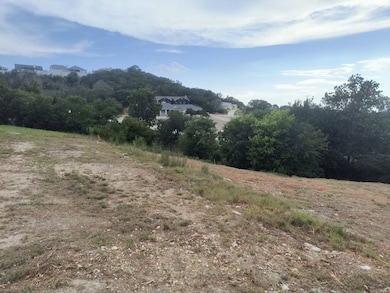 2210 Stoneledge Dr unit 3, Kerrville, TX 78028 - photo 2