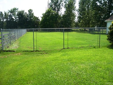 Side Fenced Yard