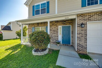 1612 Beleek Ridge Ln, Clover, SC 29710 - photo 2