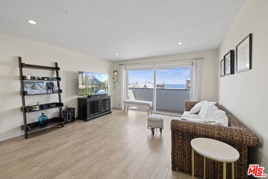 Spacious living room