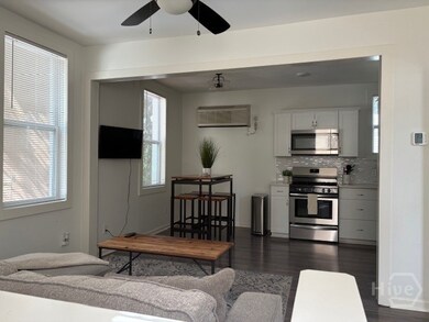 508 E Henry St unit UPSTAIRS, Savannah, GA 31401 - photo 6