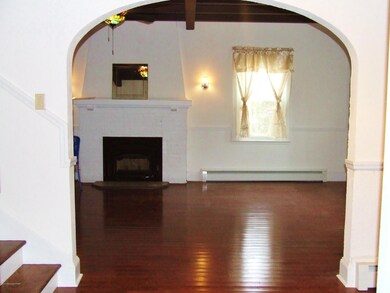 422 N 5th St, Stroudsburg, PA 18360 - photo 3