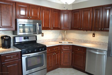 60 Harbor Cir, Freehold, NJ 07728 - photo 2