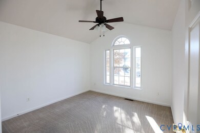 5217 Joshua Tree Cir, Fredericksburg, VA 22407 - photo 4