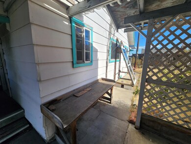 324 N 3rd St, Klamath Falls, OR 97601 - photo 5