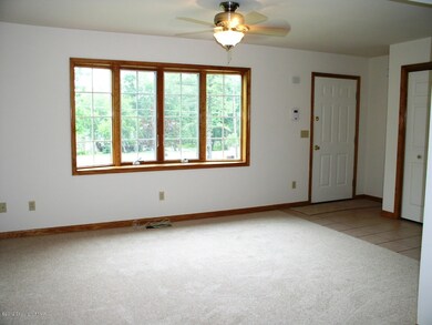 128 Azalea Dr, Albrightsville, PA 18210 - photo 6