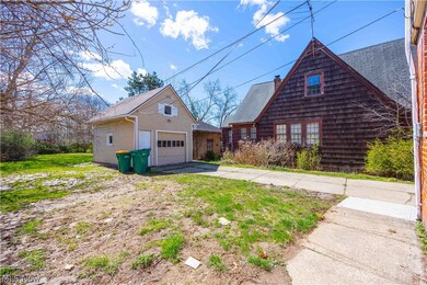 5429 Dalewood Ave, Maple Heights, OH 44137 - photo 2