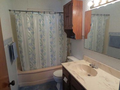 Full Bath.