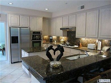 Beautiful kitchen totally upgraded!