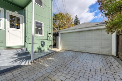 2324 4th Ave, Sacramento, CA 95818 - photo 3