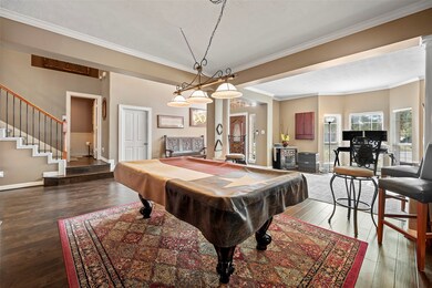 Formal Dining