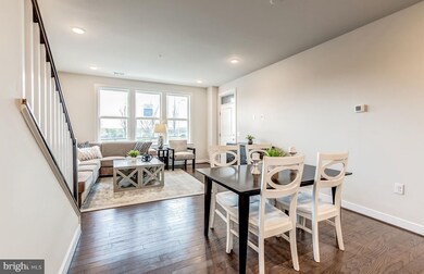 13334 Arrowbrook Centre Dr unit 112, Herndon, VA 20171 - photo 5