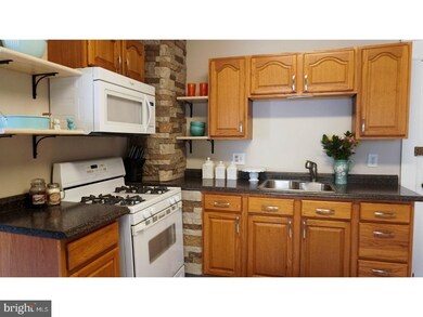 525 Beacon Ave, Paulsboro, NJ 08066 - photo 7